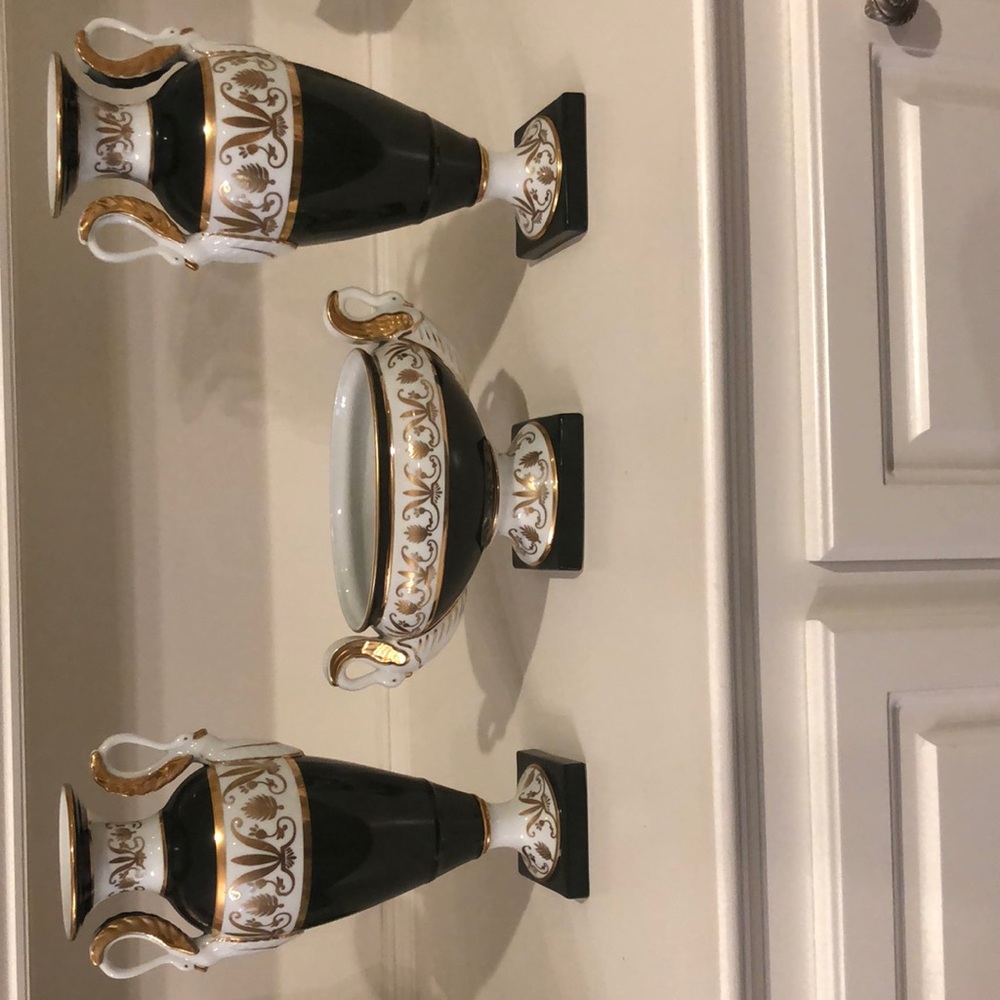 Beautiful darkest hunter green Andrea vases by Sadek. A beautiful accent piece.